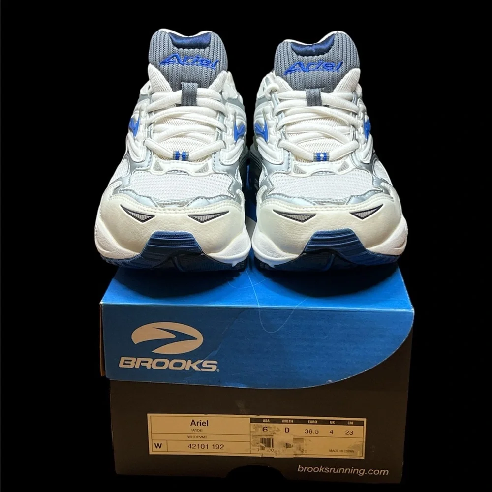 Size 6 WIDE - BROOKS Ariel‎ Women Shoes WHT/PVMT 42101 192
